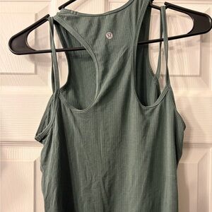 Lululemon tank top